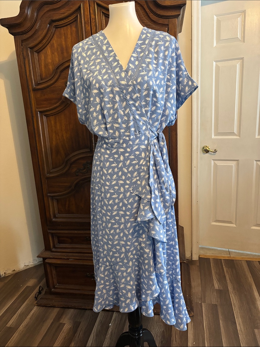 NWT Lush wrap dress